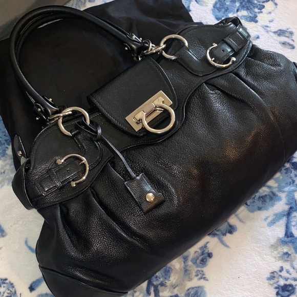 Salvatore Ferragamo Handbags - SALVATORE FERRAGAMO
Black Leather Marisa Gancini Shoulder Bag